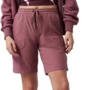 NWT - Athleta Farallon Bermuda Shorts in Burgundy